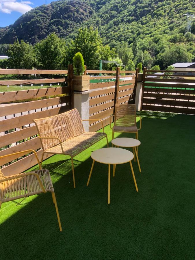 Duplex Alpino Lägenhet Rialp Exteriör bild