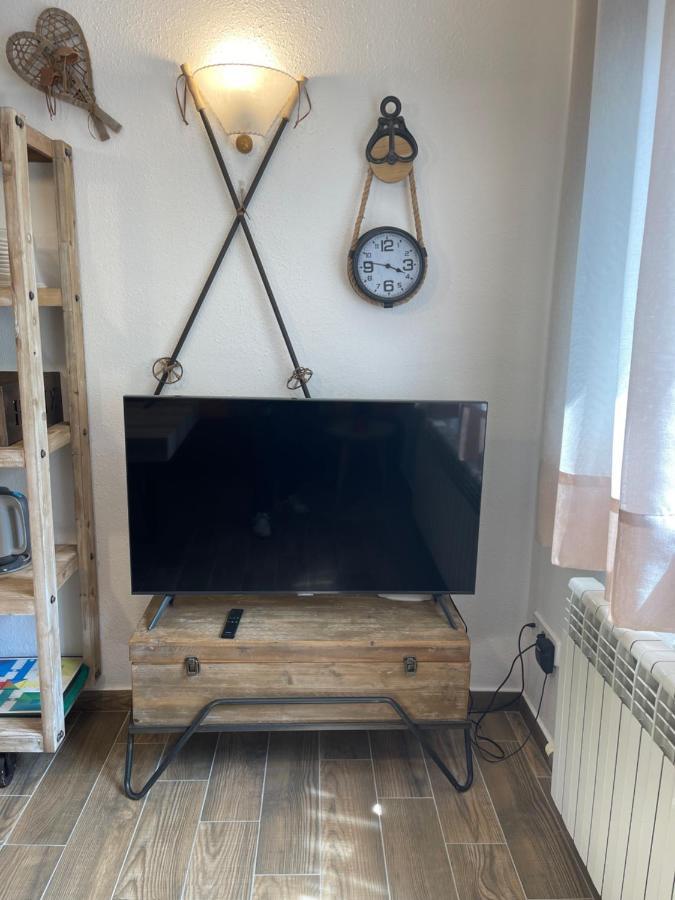 Duplex Alpino Lägenhet Rialp Exteriör bild