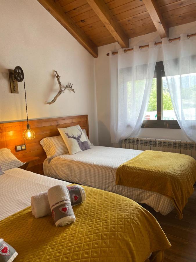 Duplex Alpino Lägenhet Rialp Exteriör bild